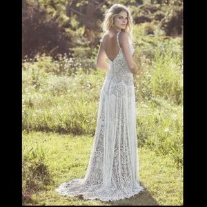 NWT Lillian West 6495 Label Size 14, wedding dress
